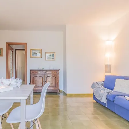 Vintage Apartment